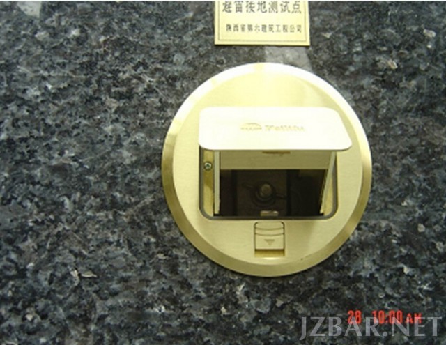 1551001xhebs3xq1lbutcd.jpg